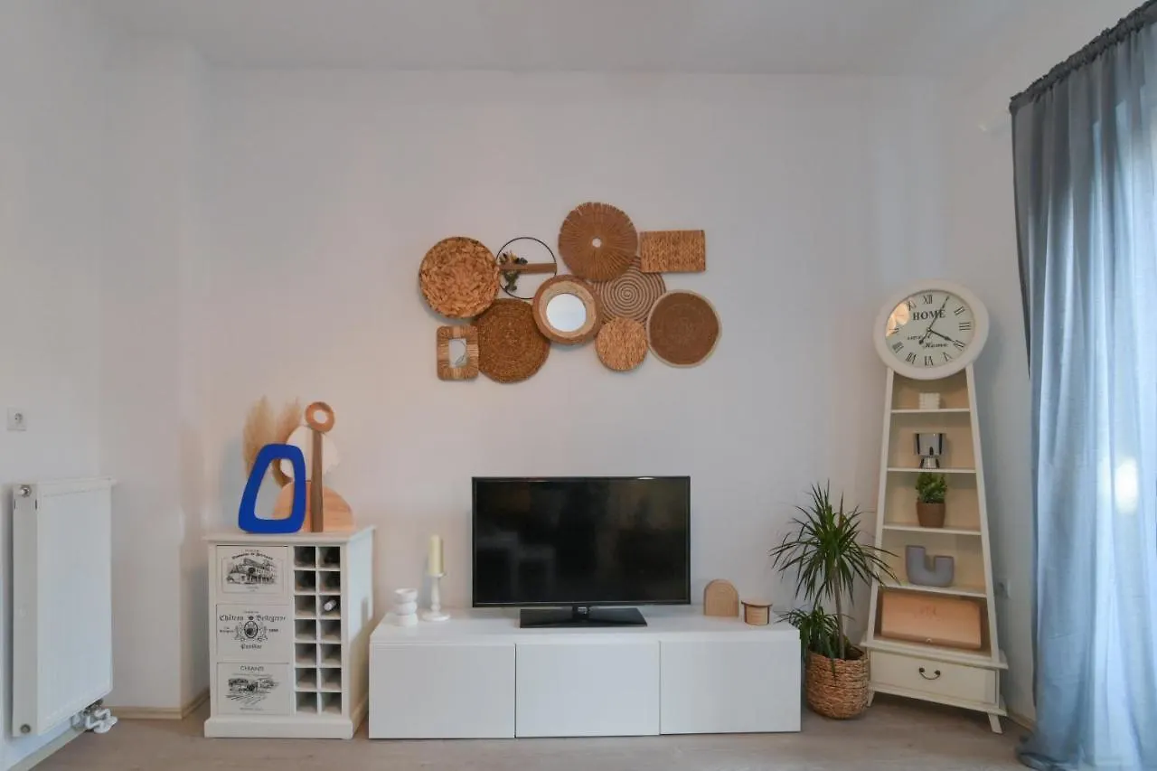 Apartment Lera With Private Parking, 150M From Sea Opatija