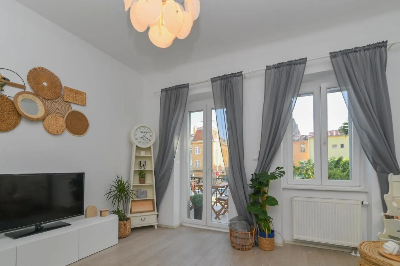 Apartment Lera With Private Parking, 150M From Sea Opatija 0*,  Croatia