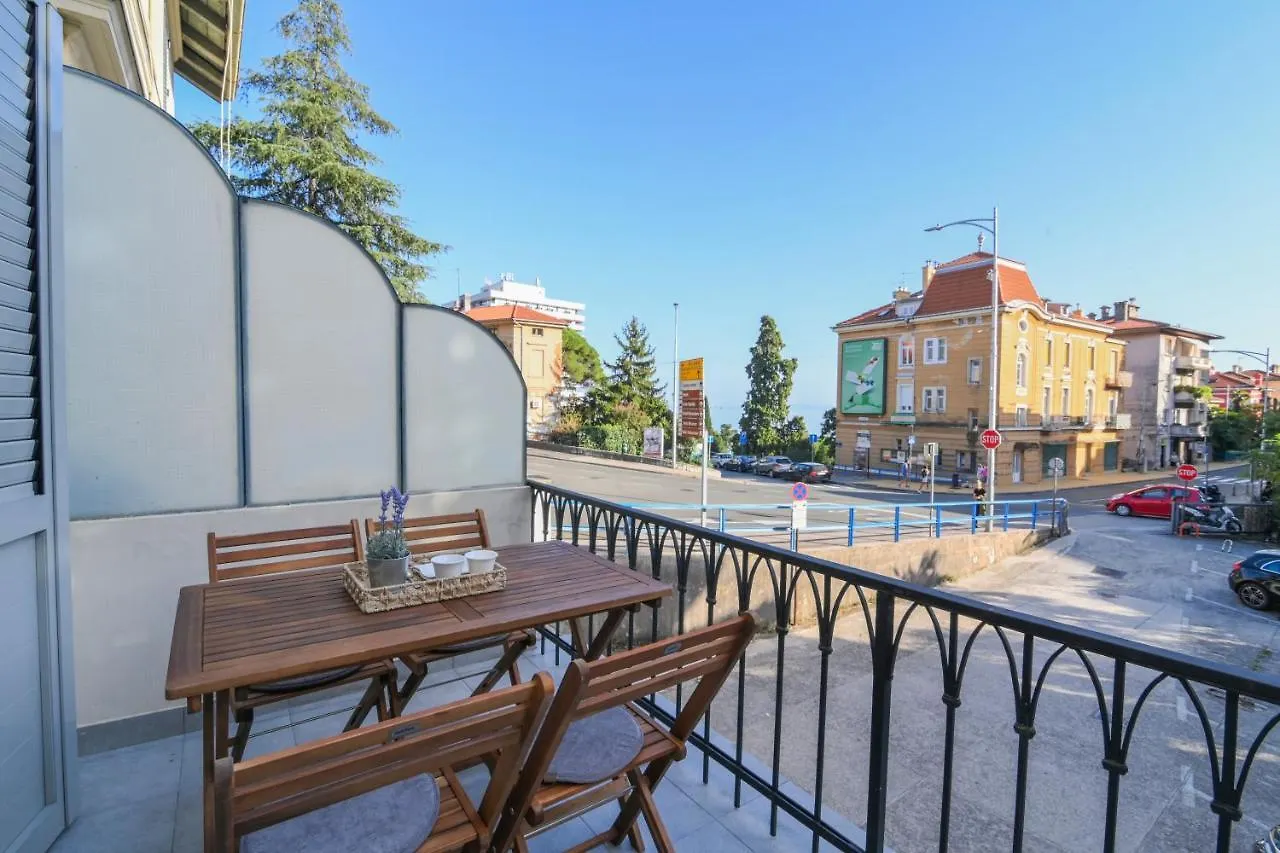 Apartment Lera With Private Parking, 150M From Sea Opatija Croatia
