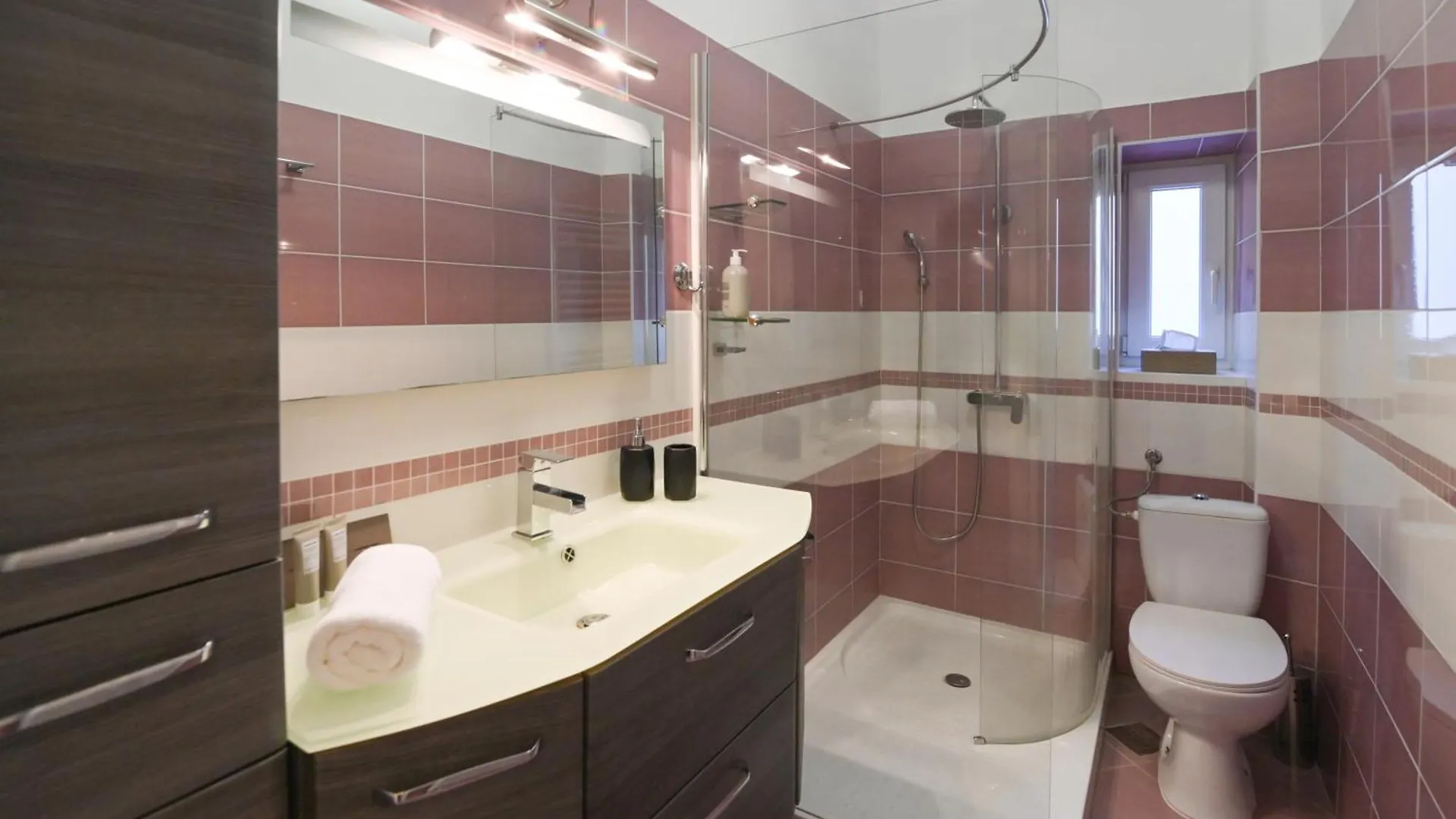 Apartment Lera With Private Parking, 150M From Sea Opatija